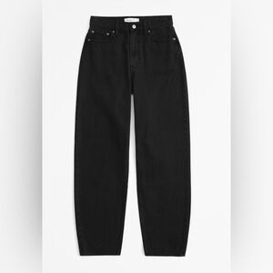 Women’s Tapered Jean - Abercrombie (Black)